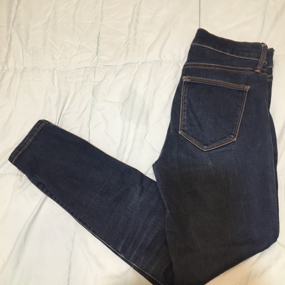 Woman’s Gap jeans 26p true skinny - Picture 3 of 4